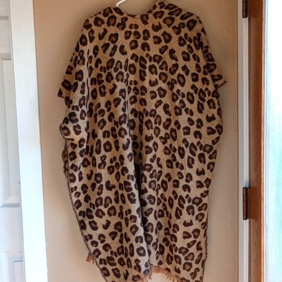 Britt's Knits Leopard Print Soft Sweater Fall Kimono L/XL New Without Tags - Picture 7 of 7